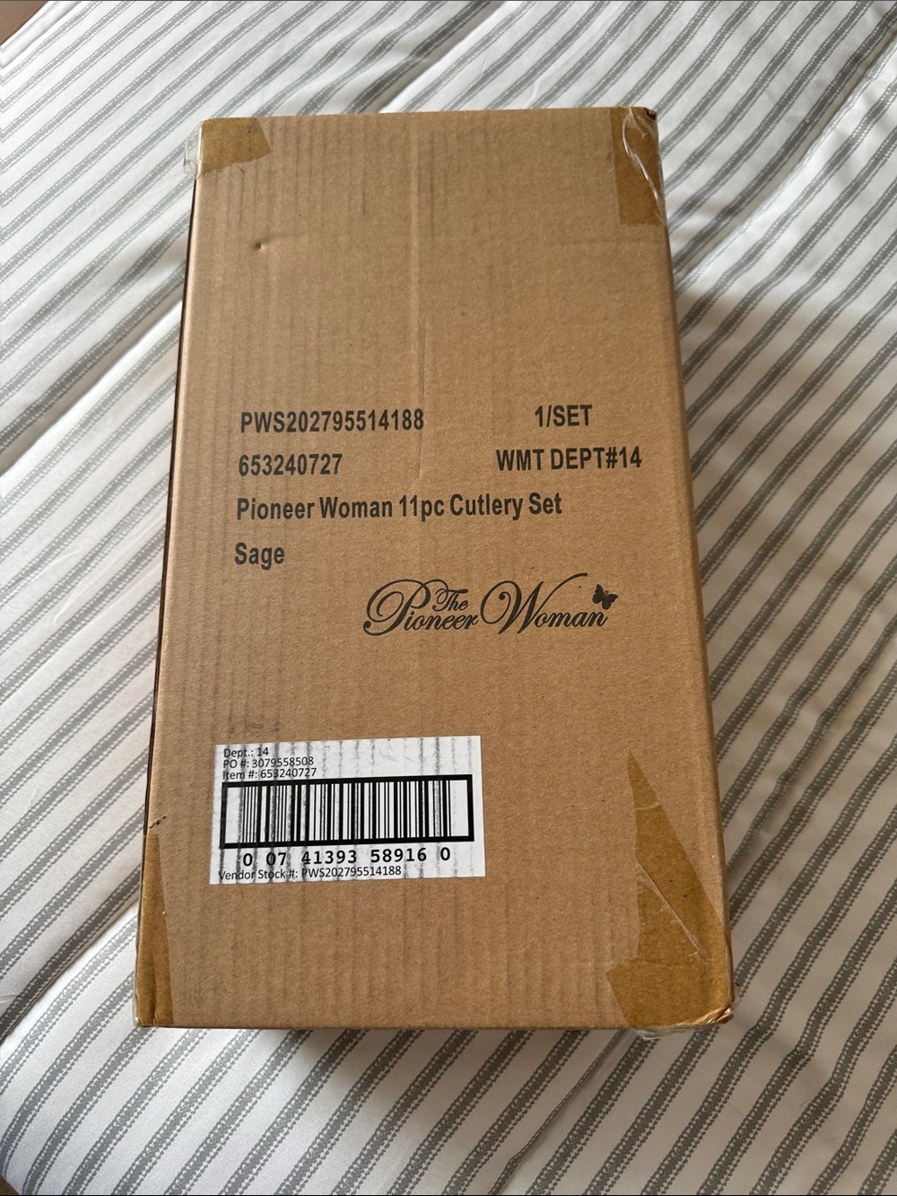 The Pioneer Woman Sage Green Cutlery Set Packaging